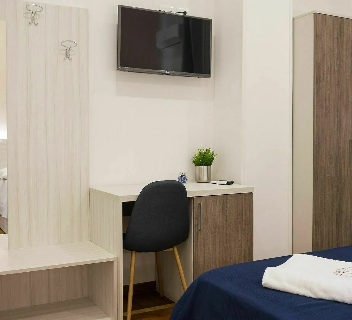 Hall Inn B&B In Naples