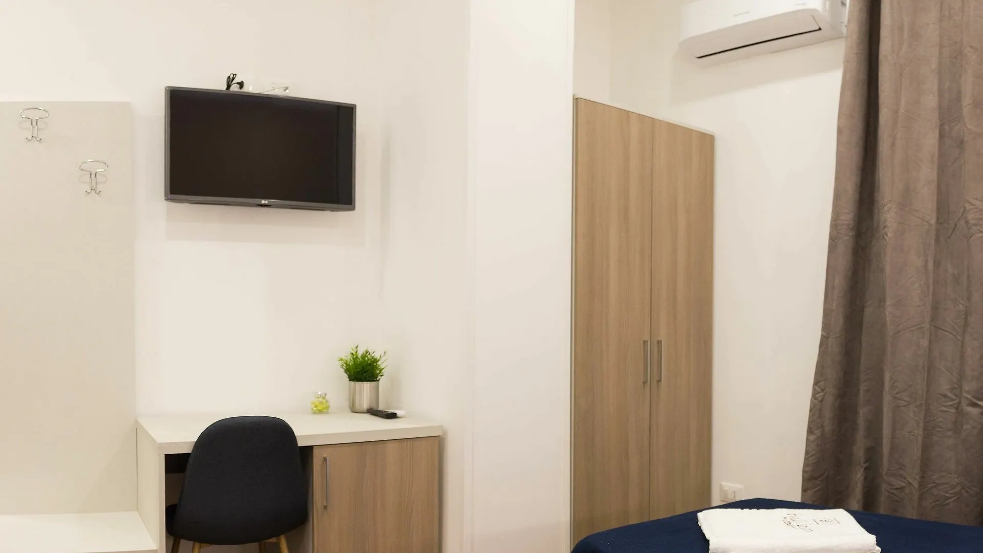 Hall Inn B&B In Naples Italy